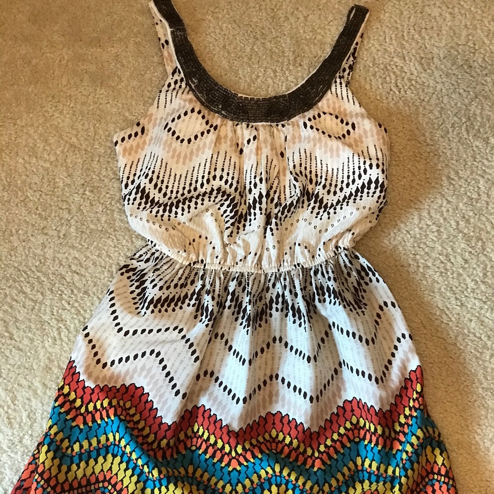 Patterned sleeveless dress